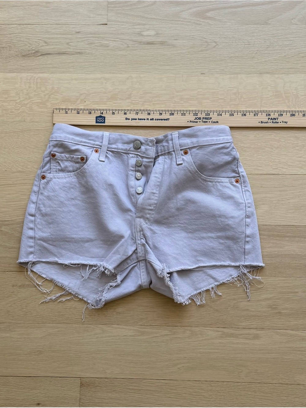 Levi’s 501 women’s denim shorts Size 28